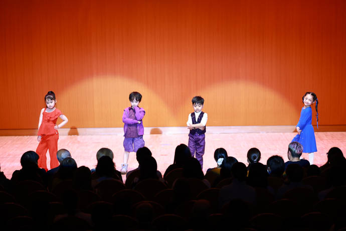 モデルパートの光のパフォーマンス